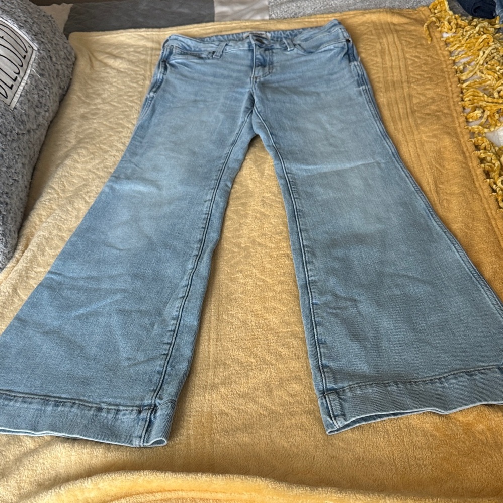 Chic Light Blue Wide Leg Jeans